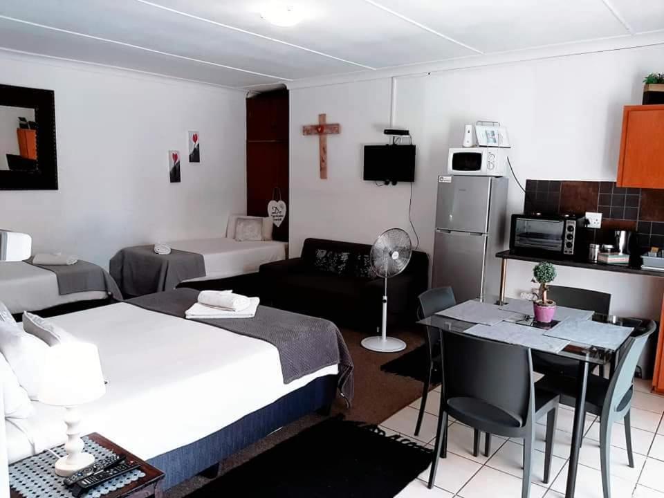 Aandrus Guesthouse Bloemfontein Exterior foto