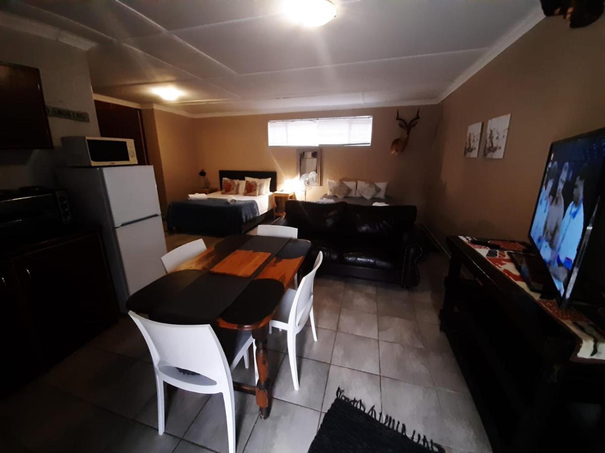 Aandrus Guesthouse Bloemfontein Exterior foto